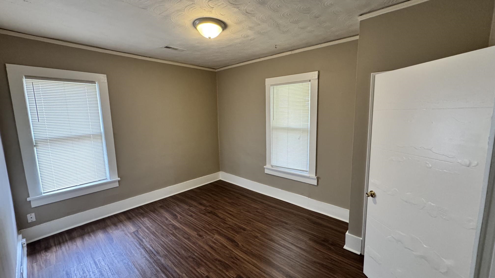 3644 Faxon Ave Property Photo 4