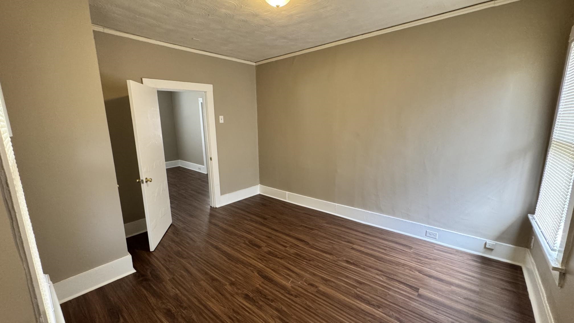 3644 Faxon Ave Property Photo 5