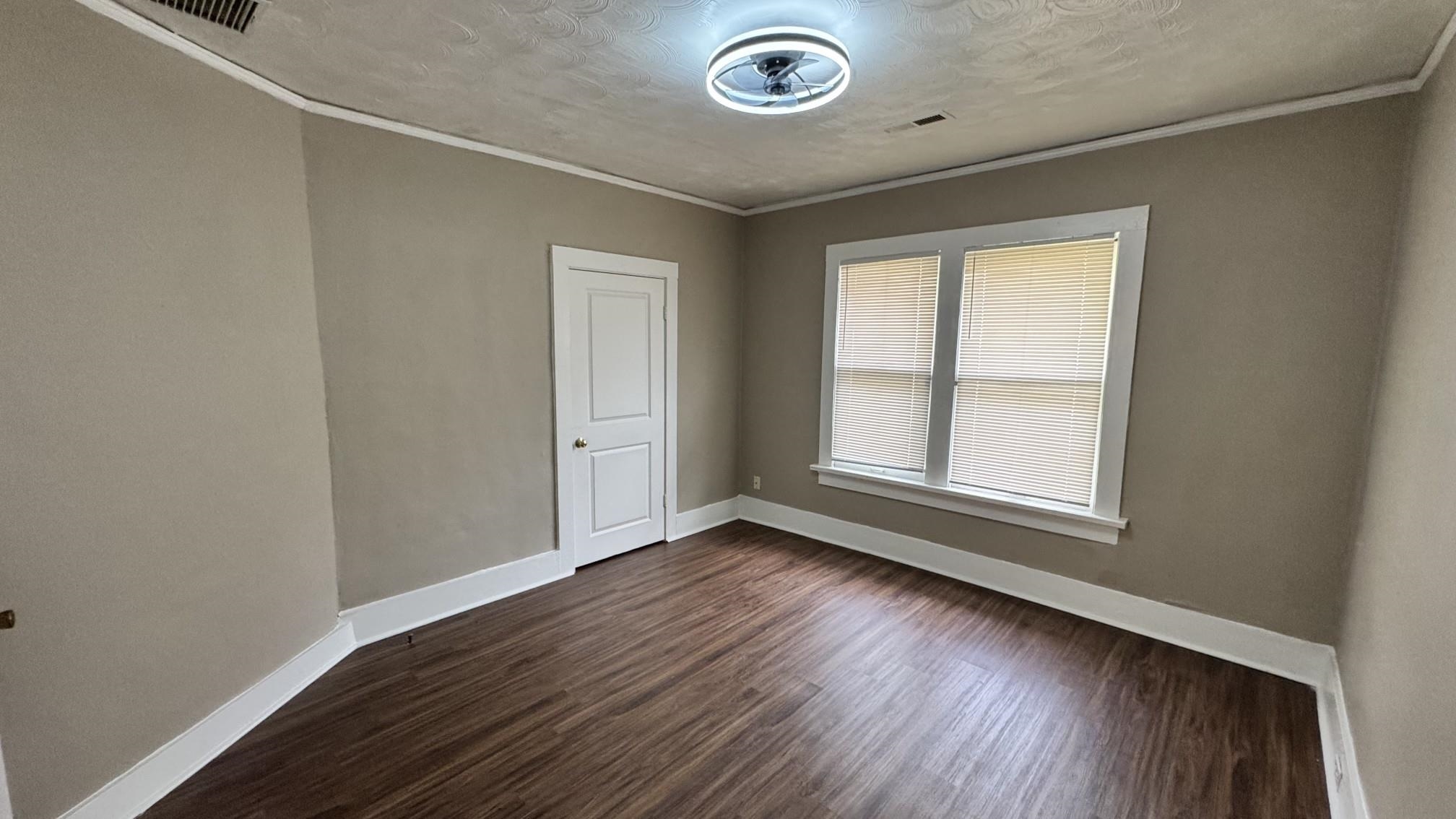 3644 Faxon Ave Property Photo 14