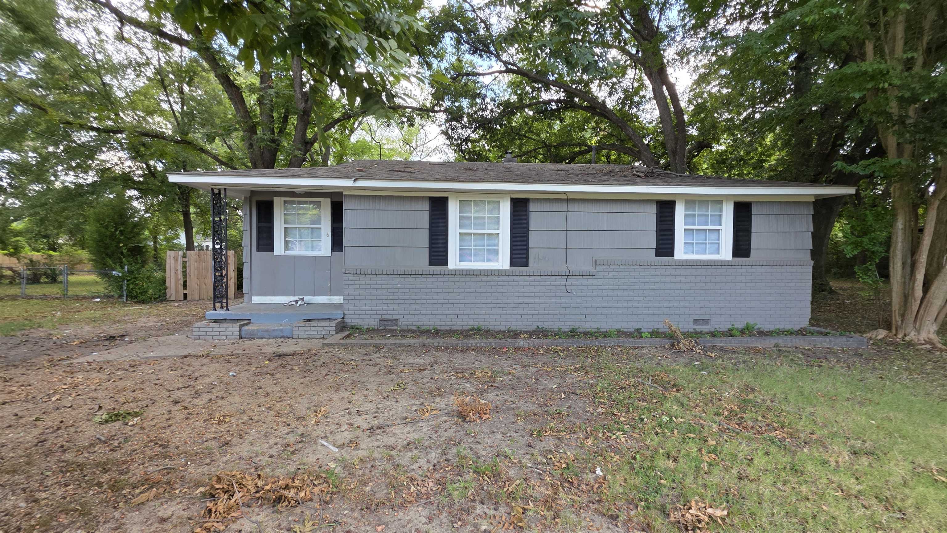 4918 BERTA RD Property Photo 1