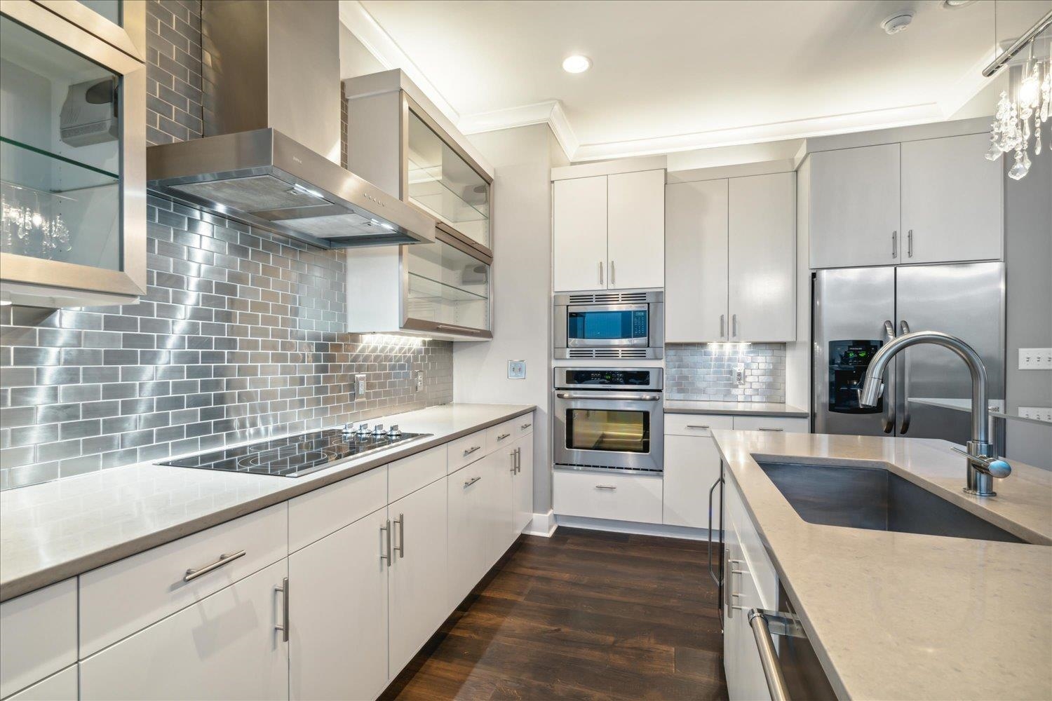 655 Riverside Dr 1508 Property Photo 10