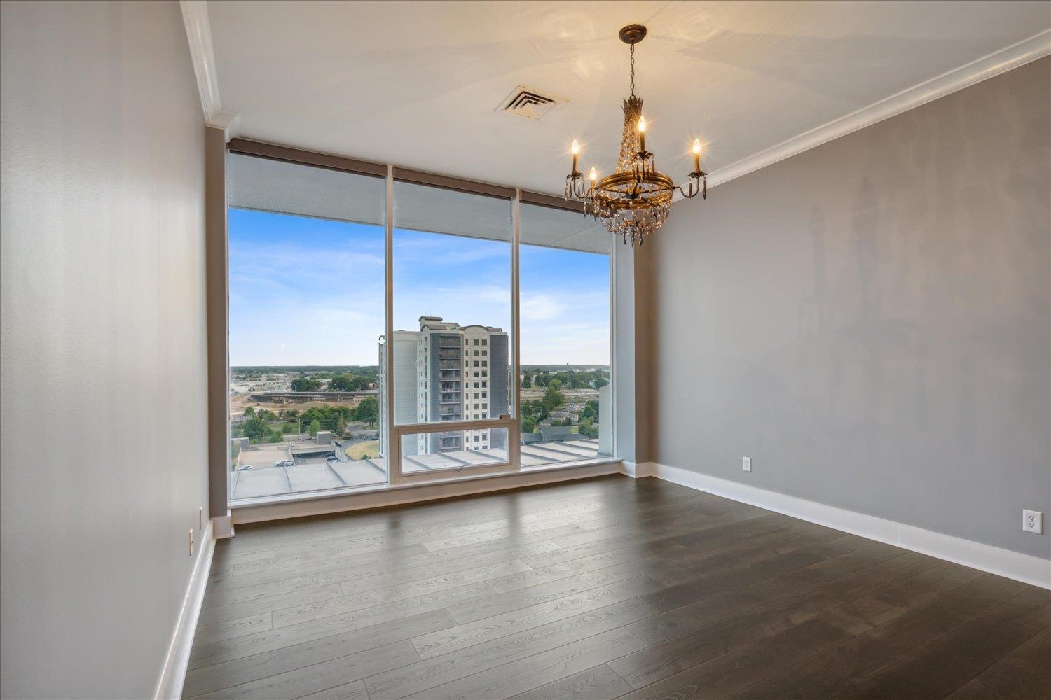 655 Riverside Dr 1508 Property Photo 12