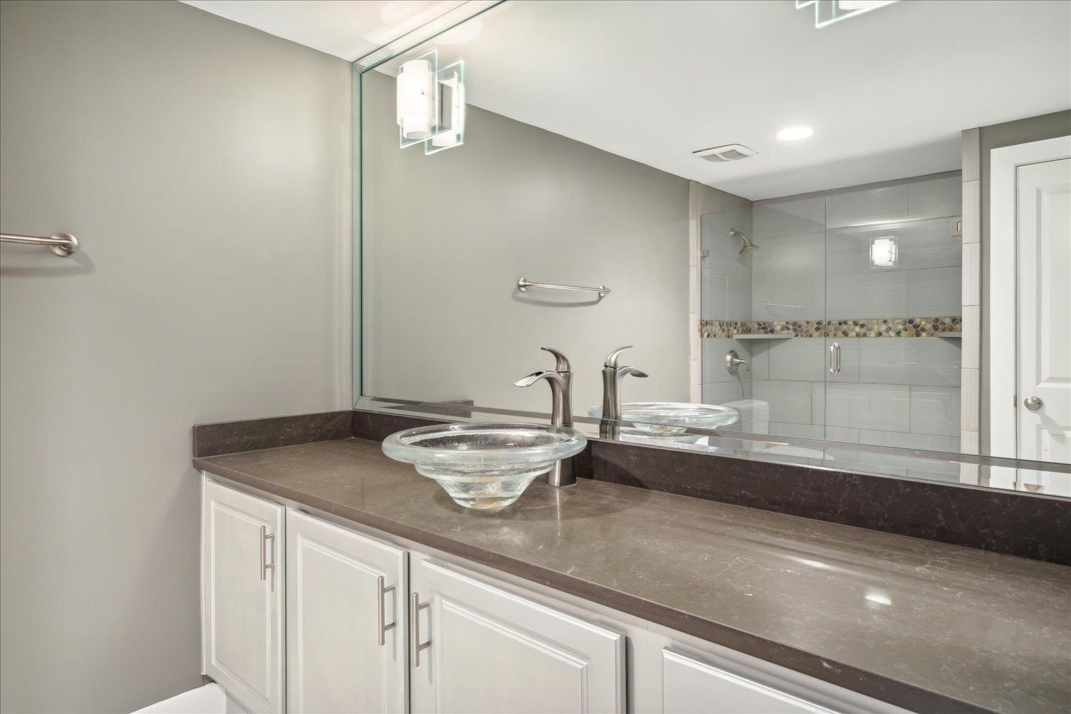 655 Riverside Dr 1508 Property Photo 20