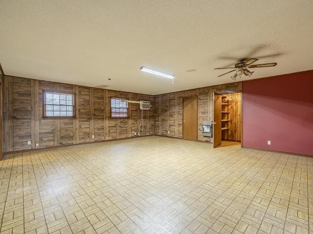 660 Hinton Rd Property Photo 4