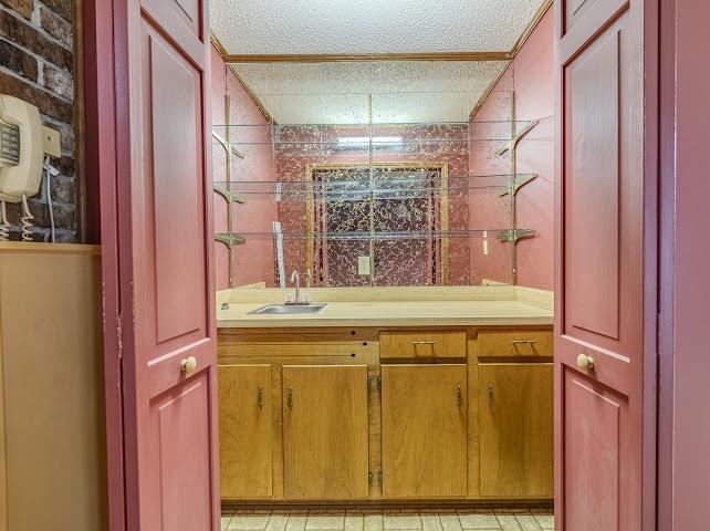 660 Hinton Rd Property Photo 5