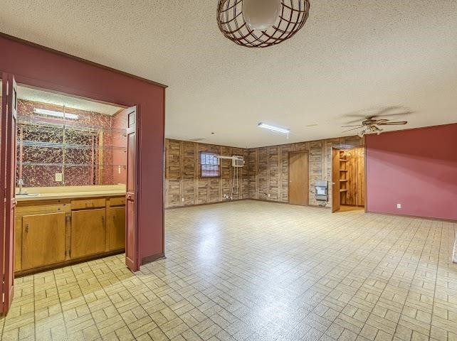 660 Hinton Rd Property Photo 7