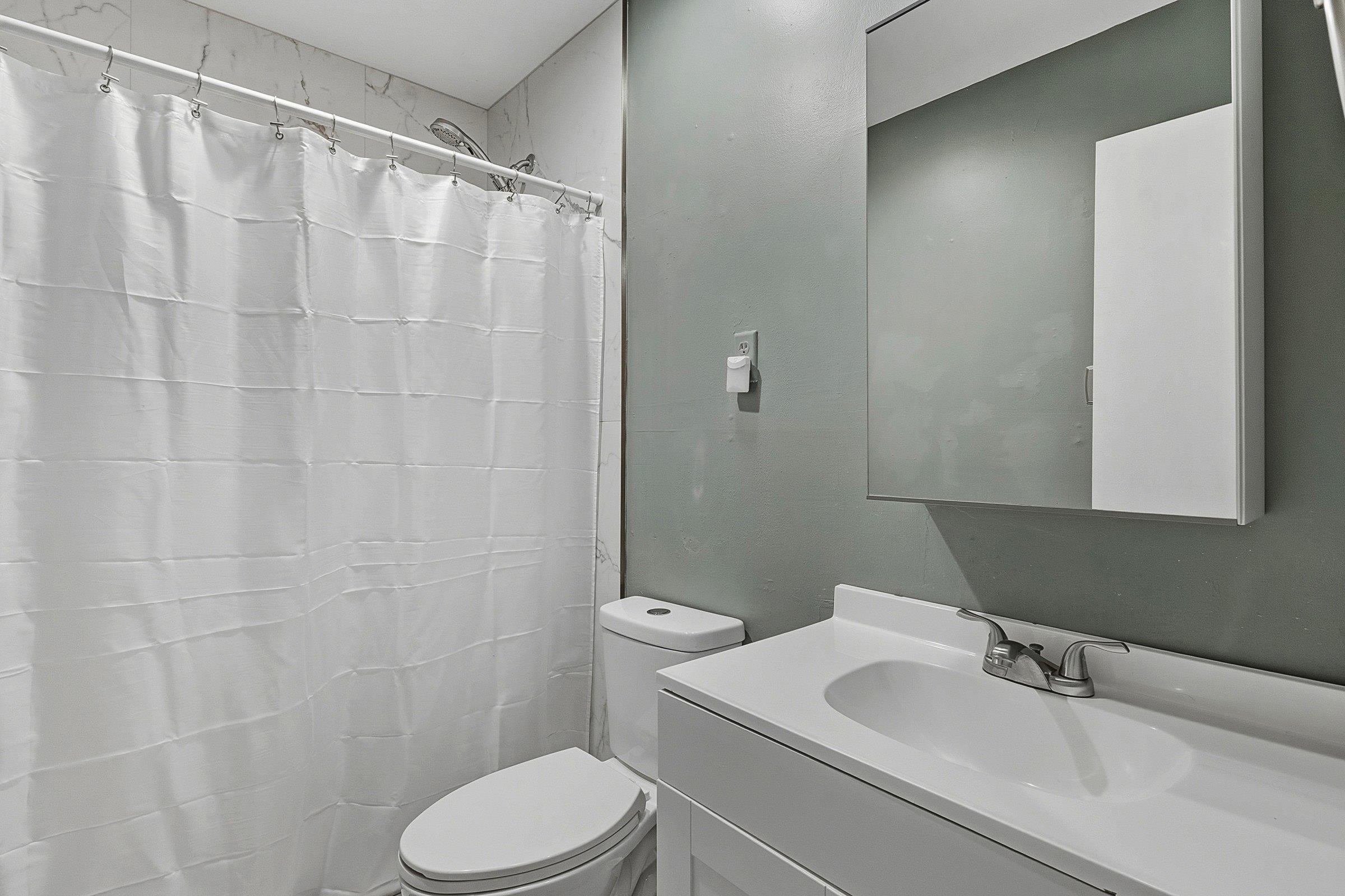 3970 Grahamdale Cir B Property Photo 20