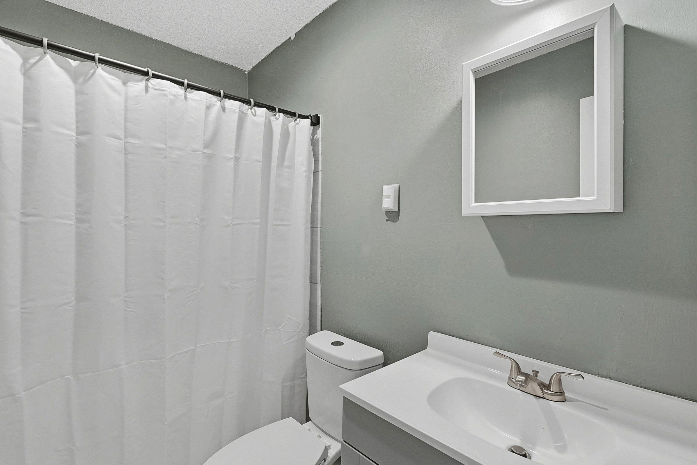3970 Grahamdale Cir B Property Photo 21
