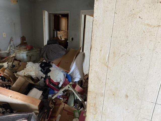 305 Walnut St Property Photo 5