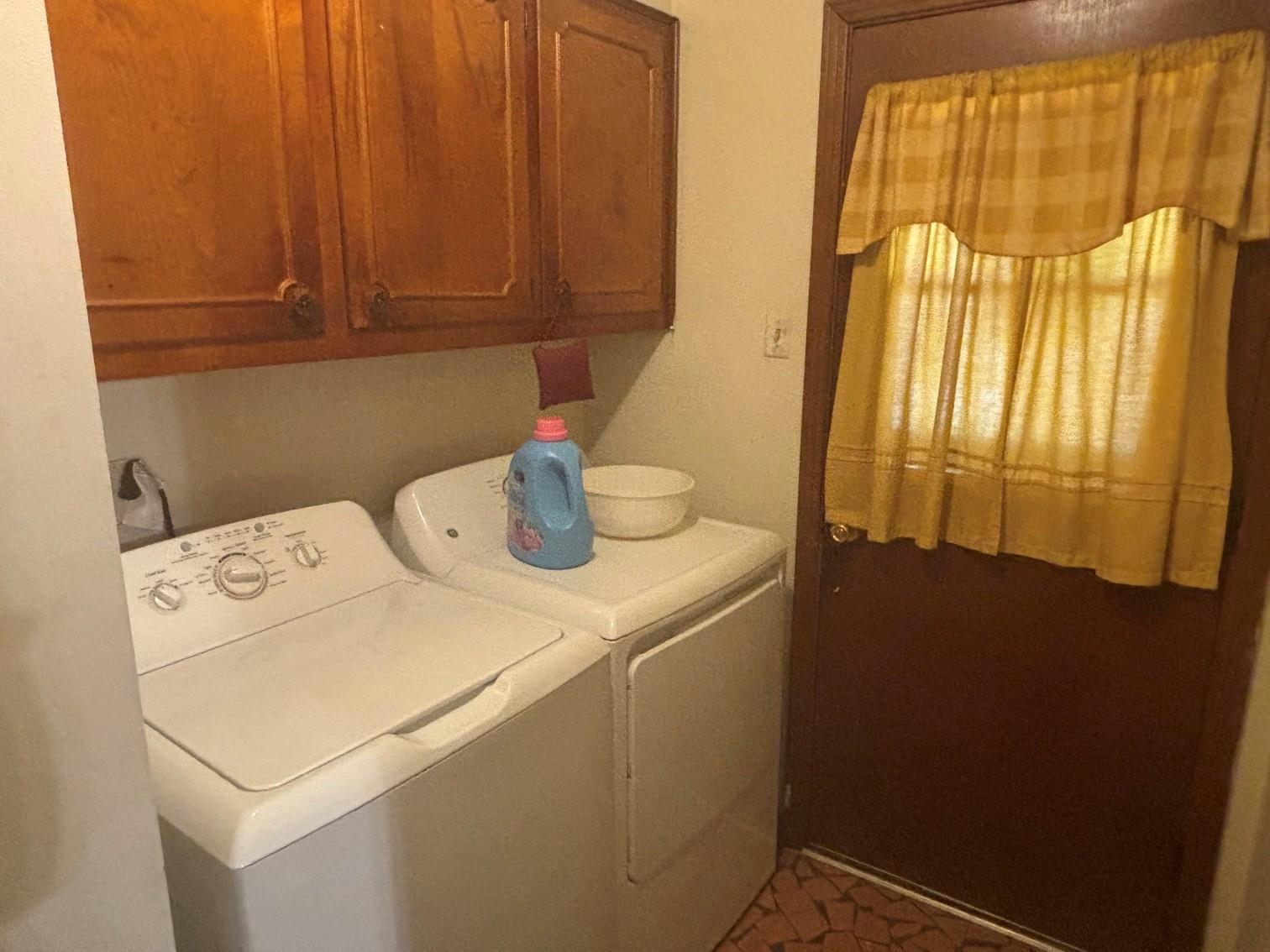 4301 Manorhaven Dr Property Photo 4
