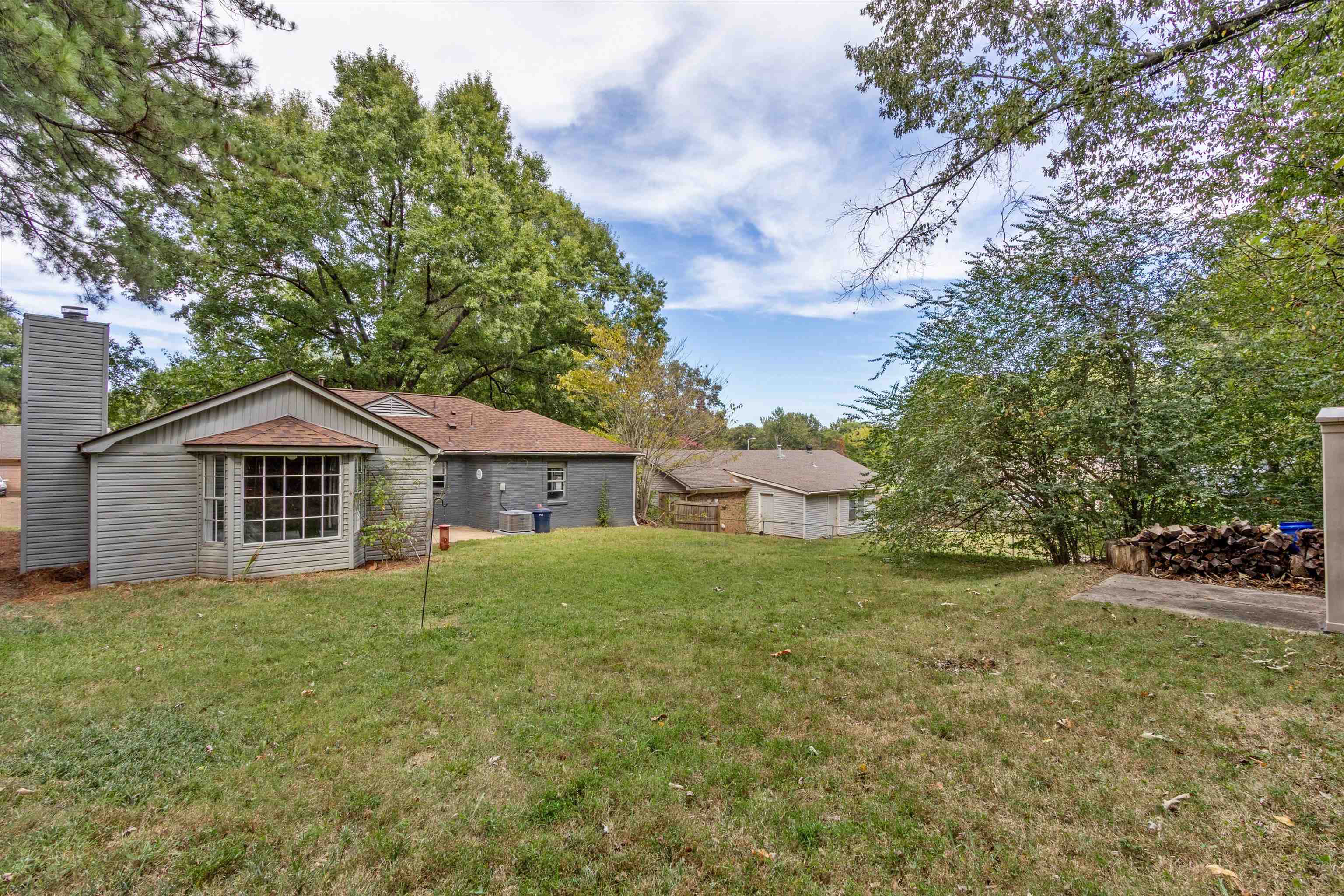 4217 Oakcrest Ave Property Photo 27