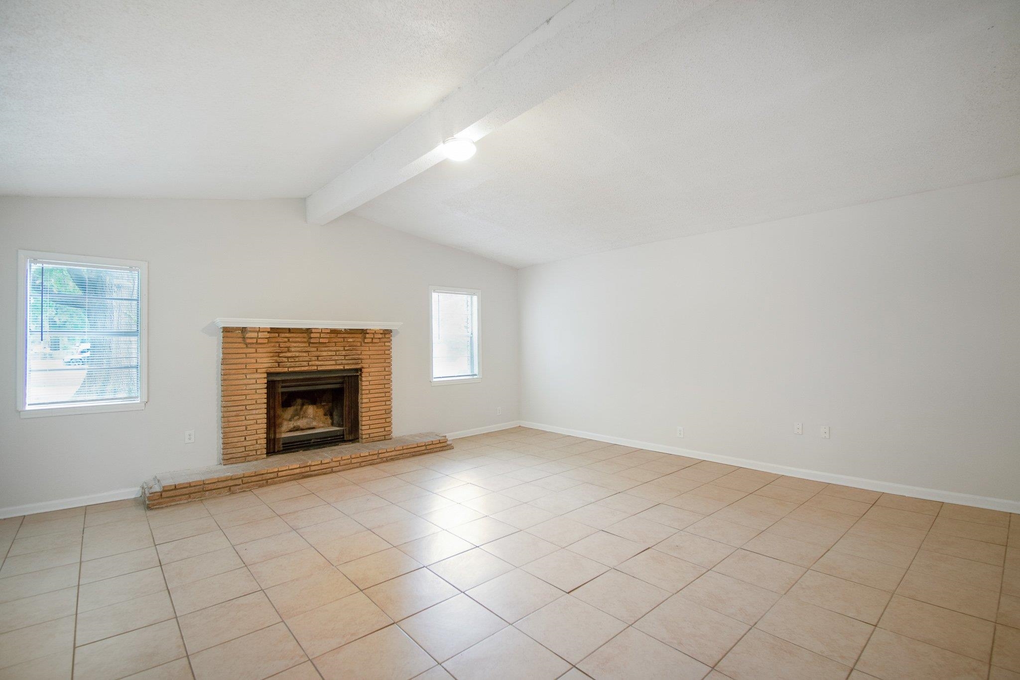 2980 Croley Dr Property Photo 3