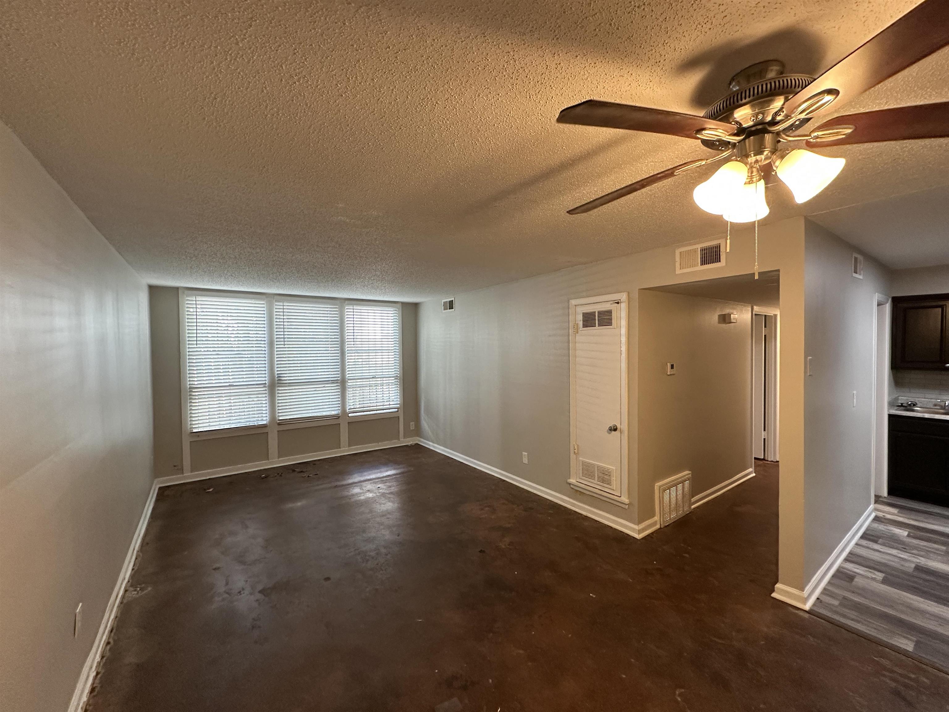 32 N Belvedere Blvd N #21 Property Photo 1