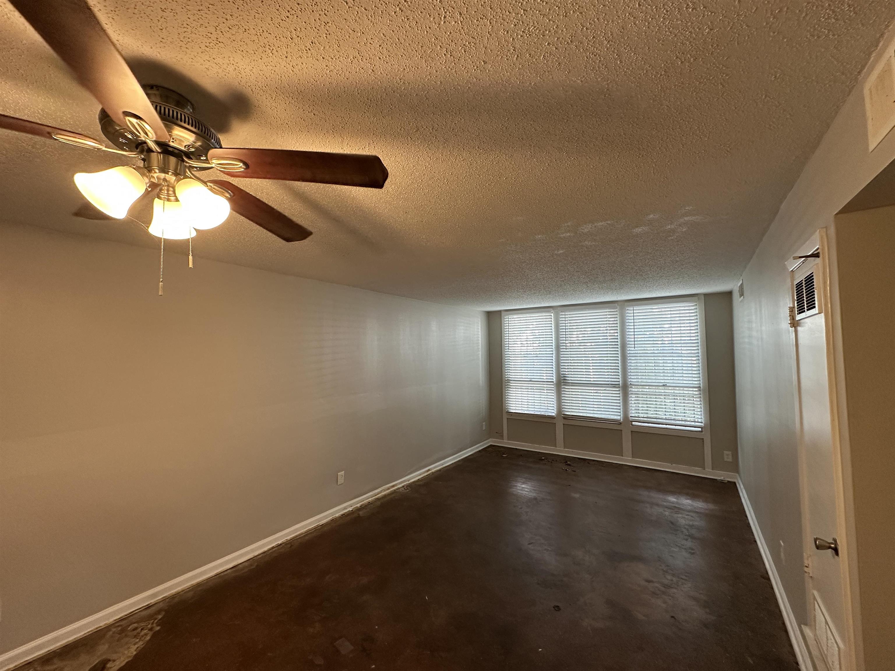 32 N Belvedere Blvd N #21 Property Photo 2