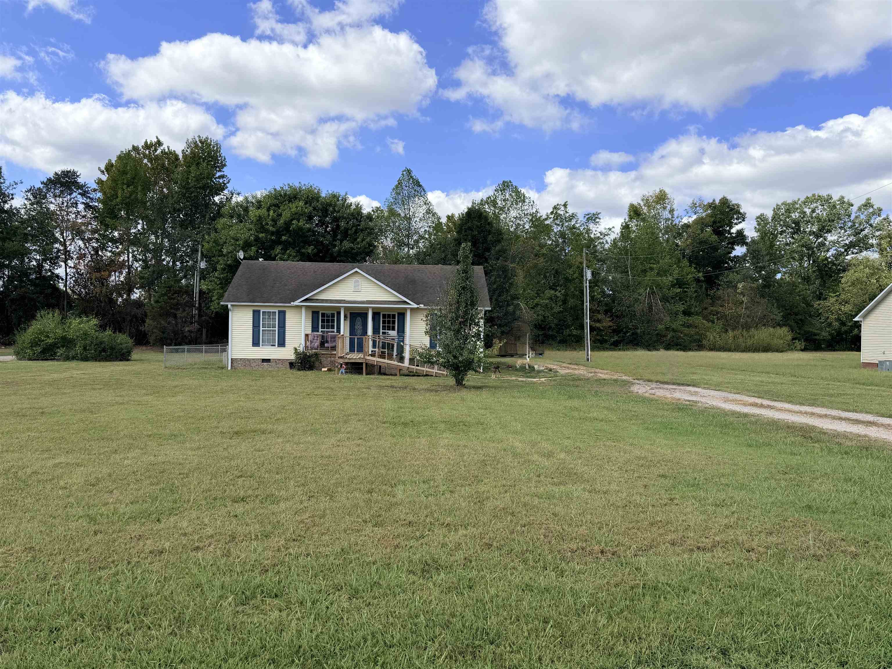 393 Chris Ln S Property Photo 4
