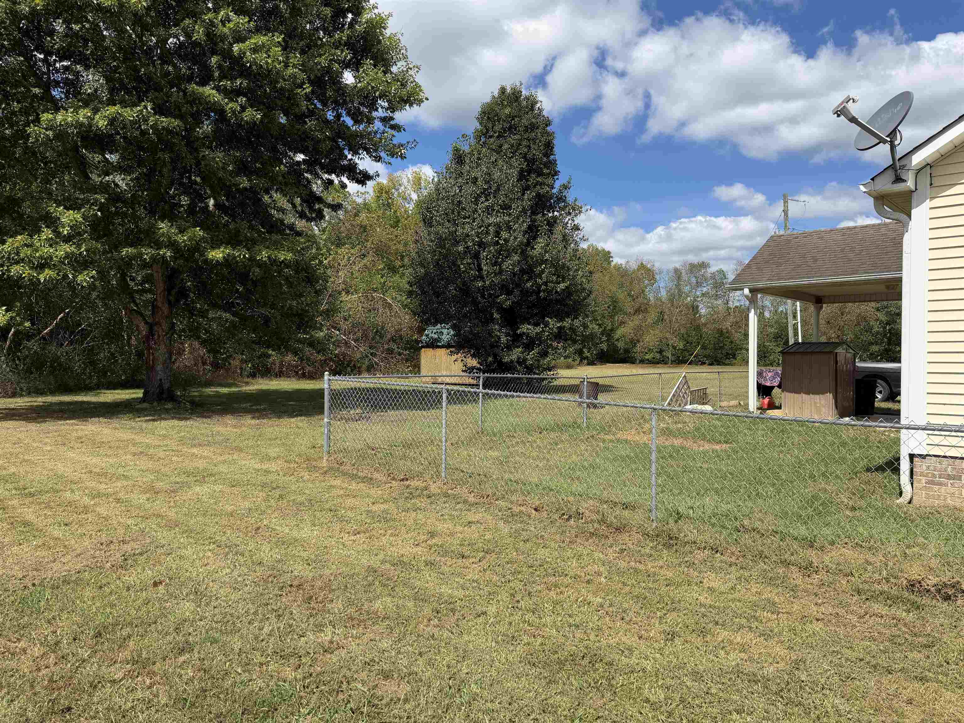 393 Chris Ln S Property Photo 5