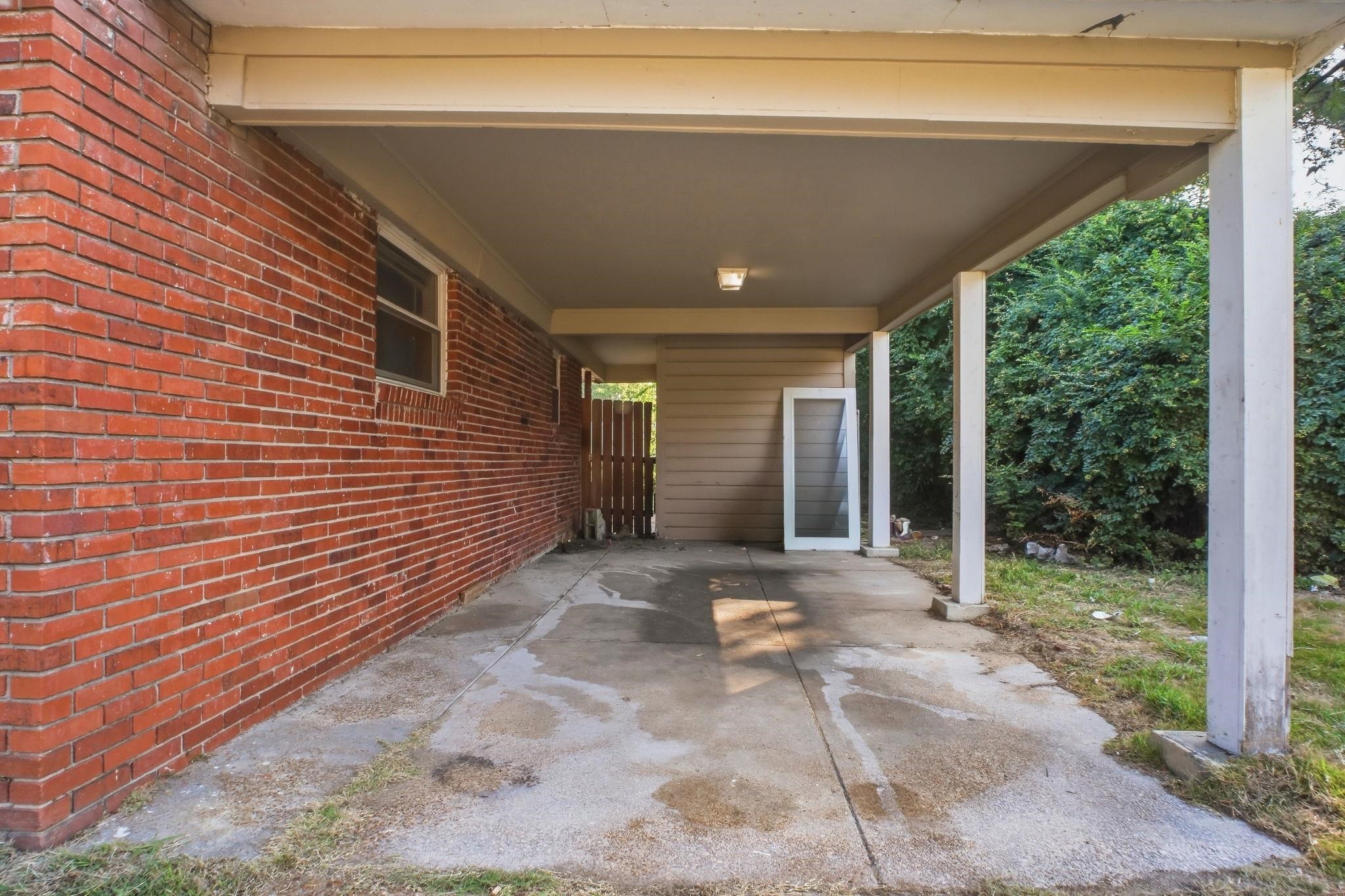 4562 Tulane Rd Property Photo 3