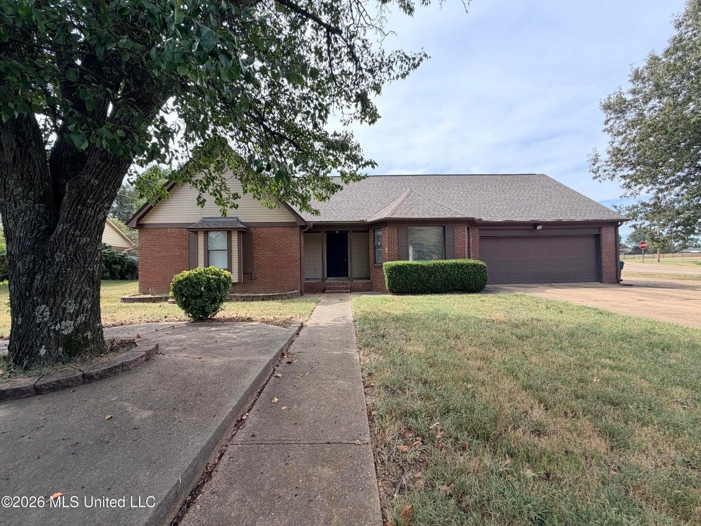 7211 Grove Park Rd Property Photo 2