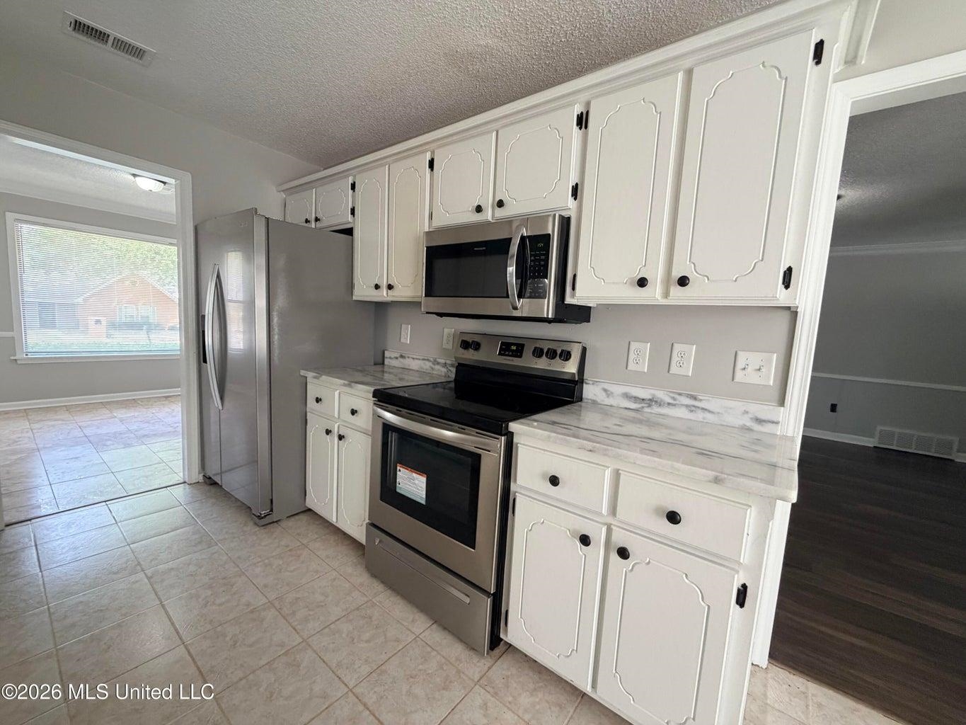 7211 Grove Park Rd Property Photo 5