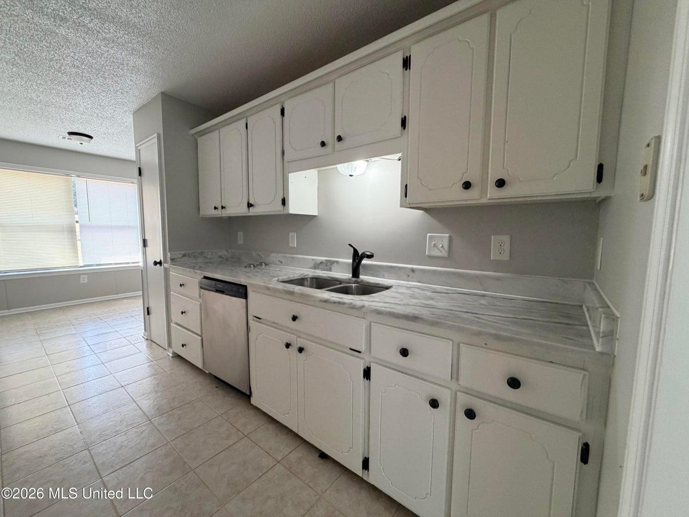 7211 Grove Park Rd Property Photo 6