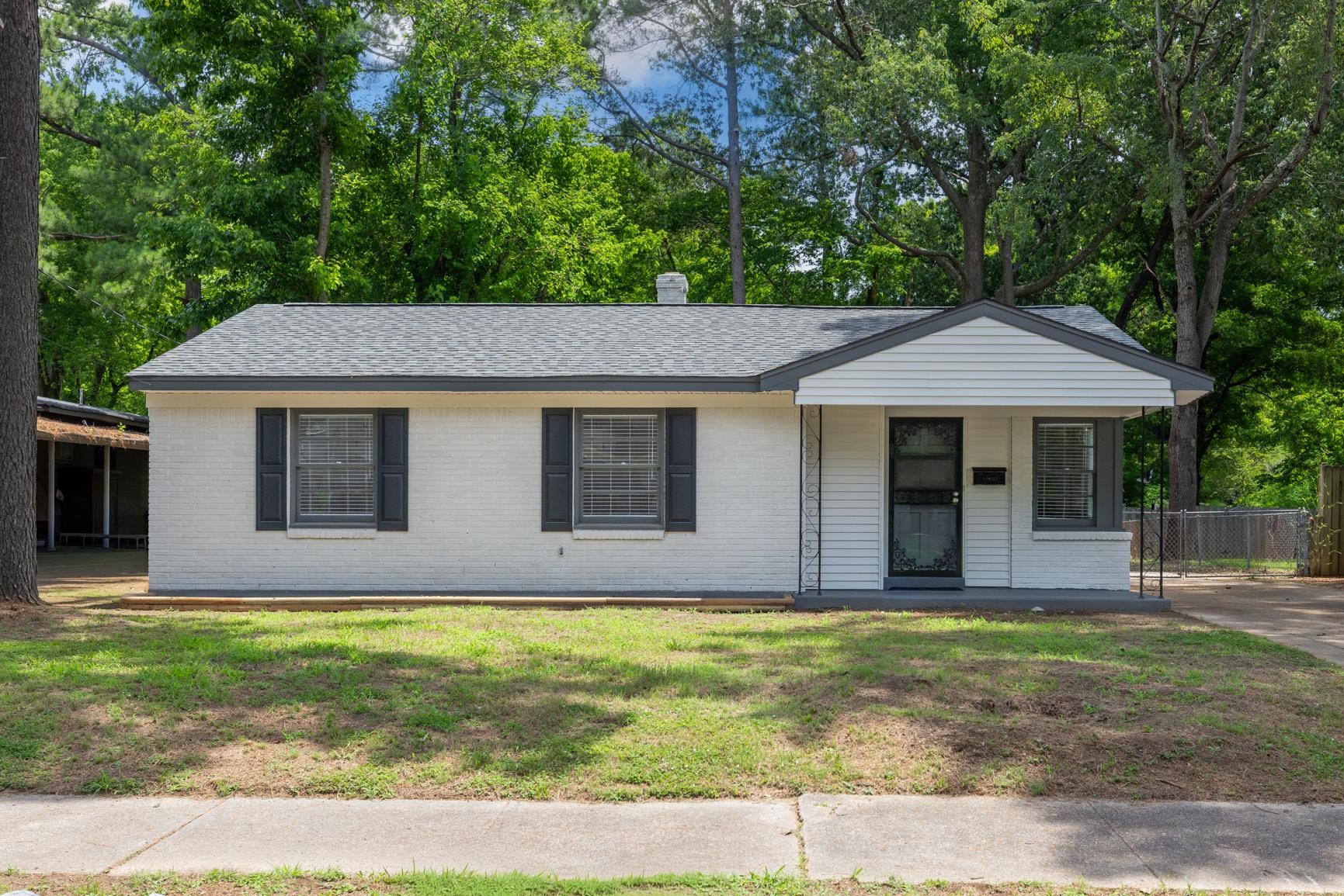 556 HERZL ST Property Photo 1
