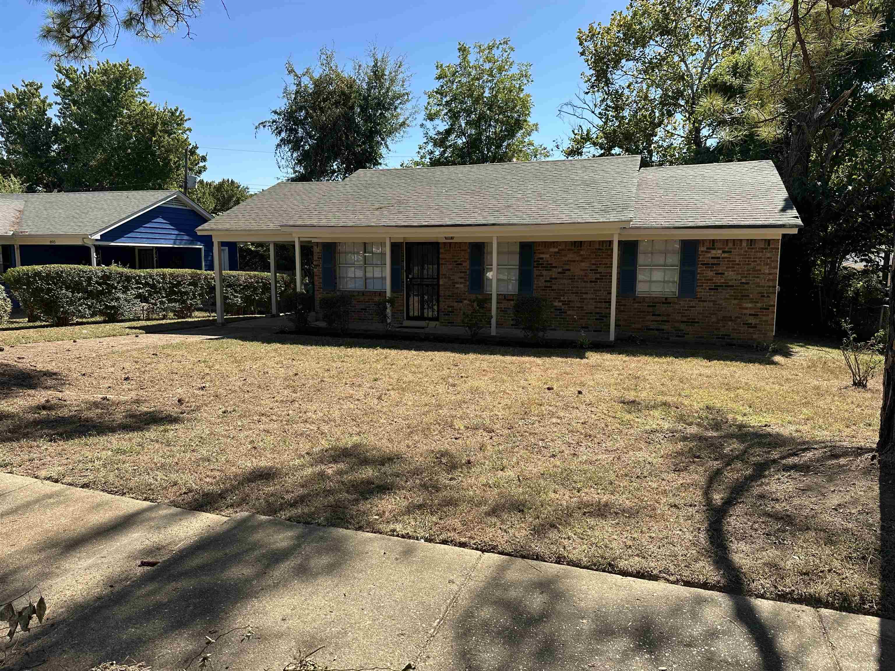 899 W RAINES RD Property Photo 1