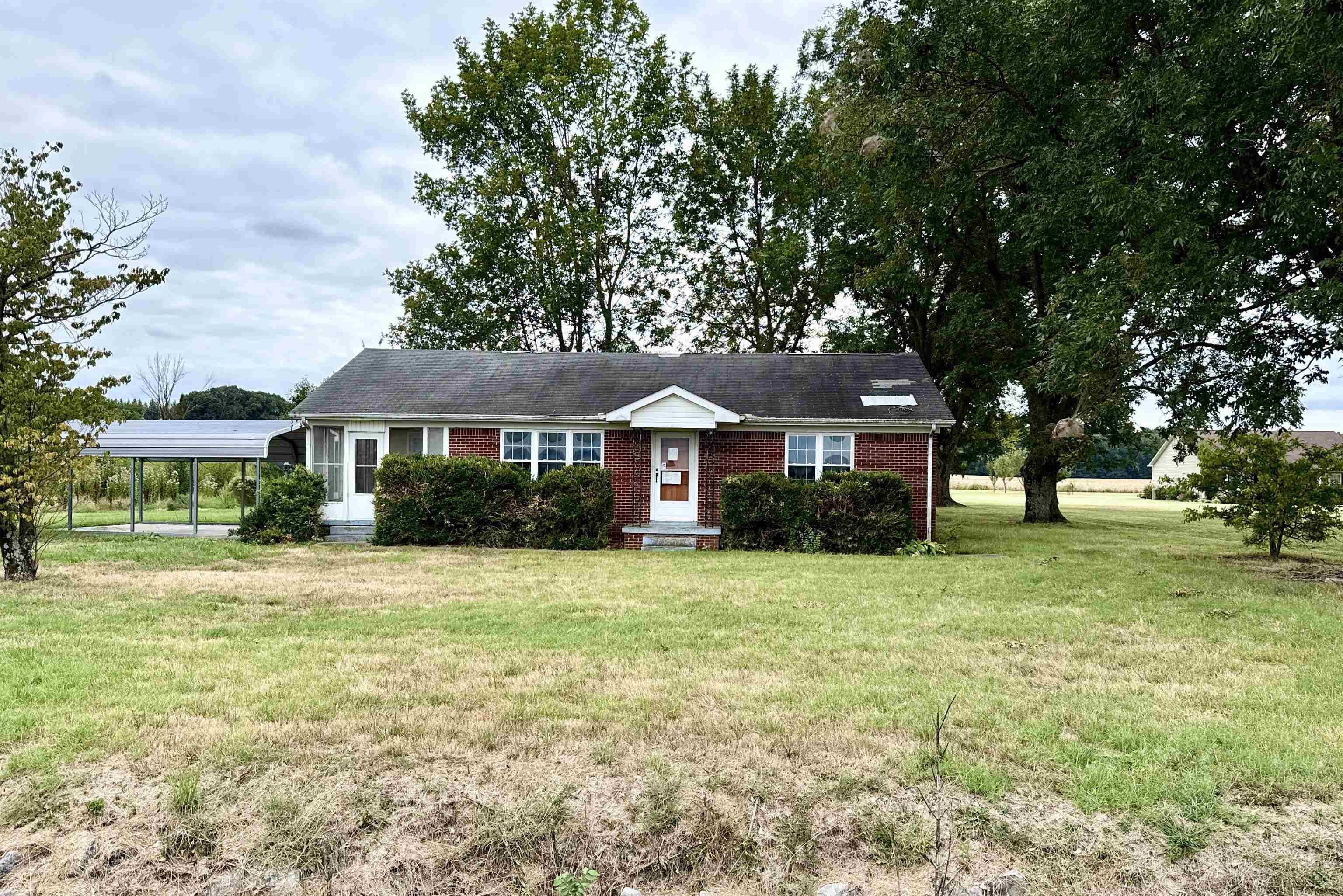 875 Glendale Rd Property Photo 1