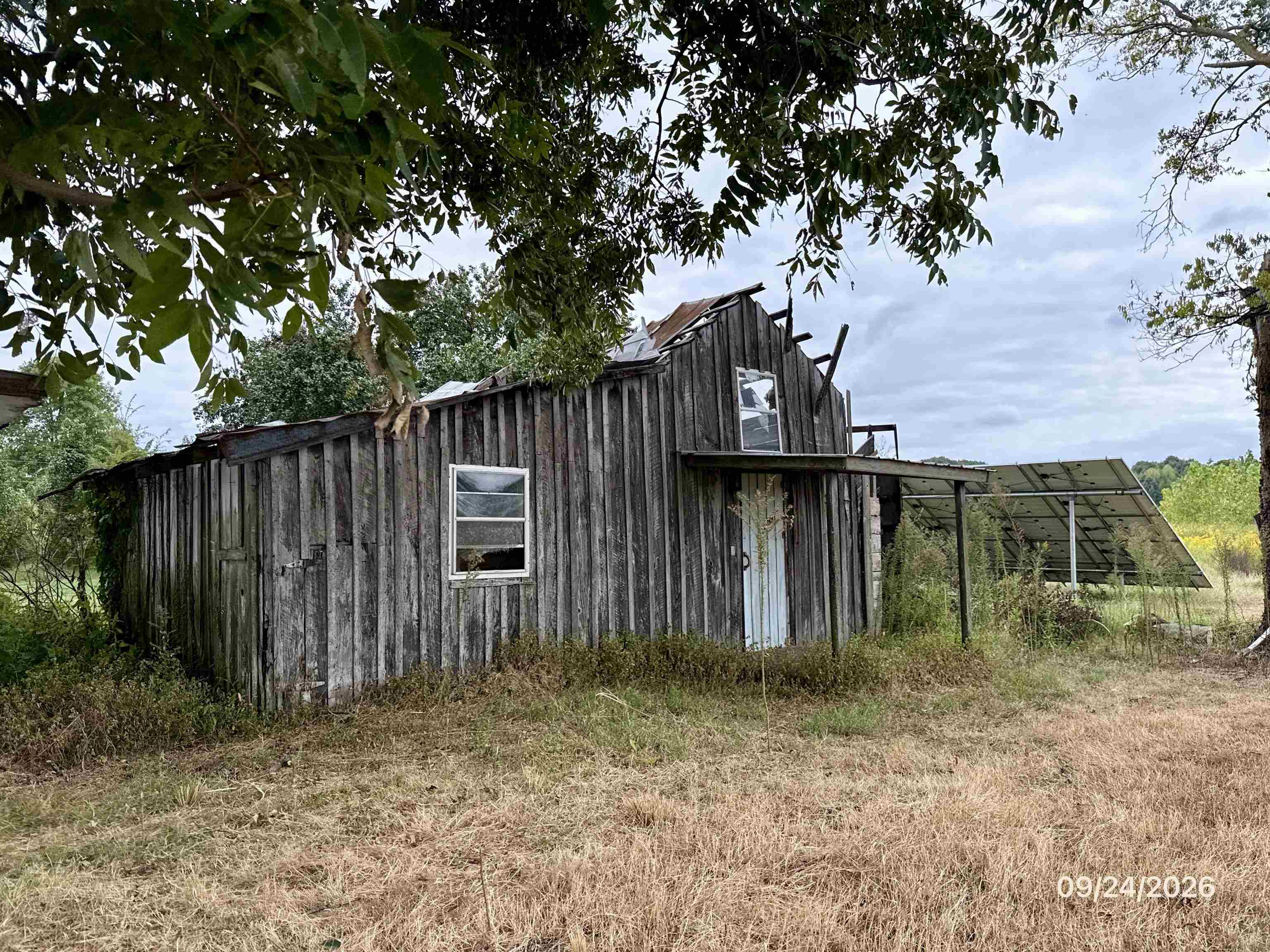 875 Glendale Rd Property Photo 6