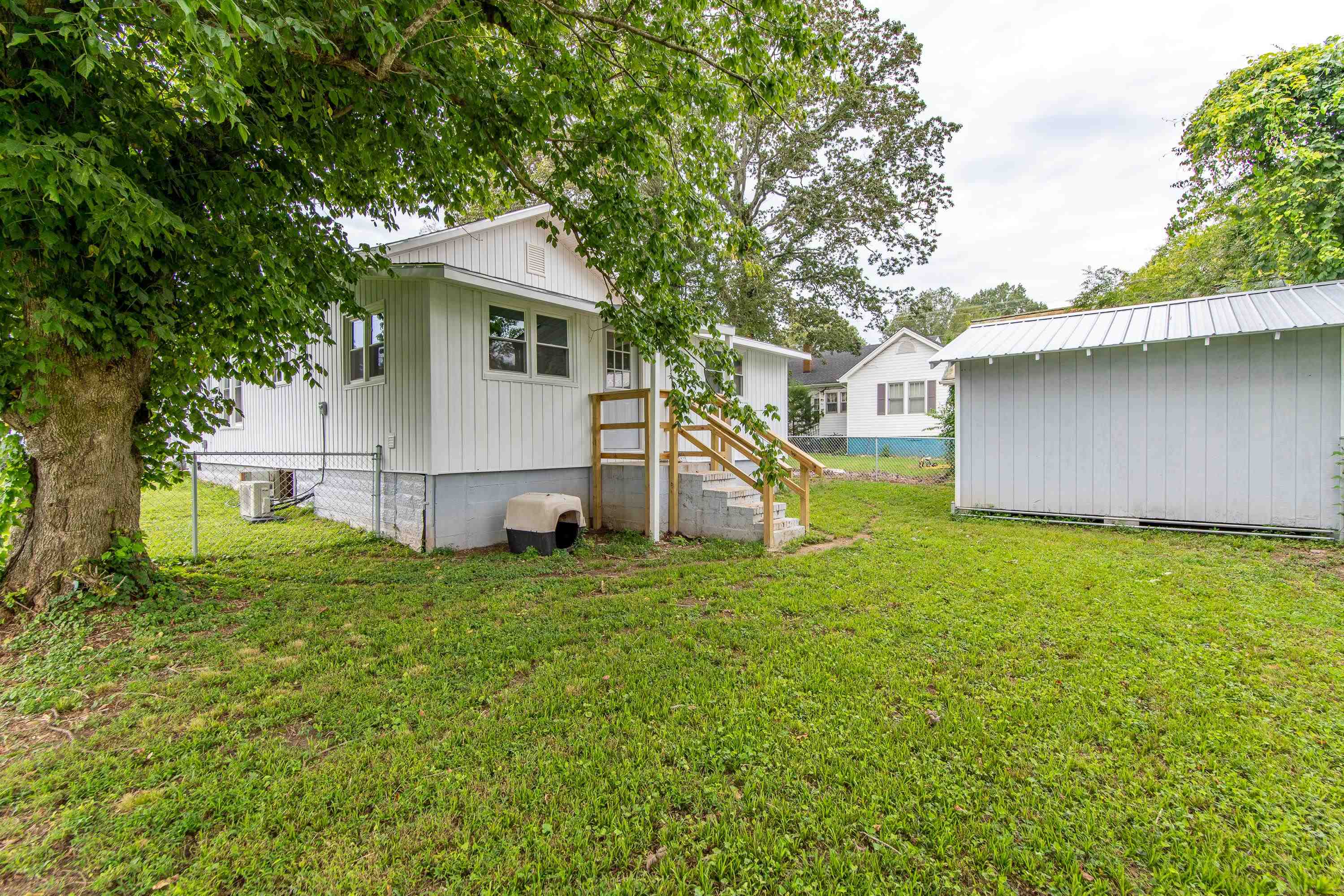 115 E Songer St Property Photo 6
