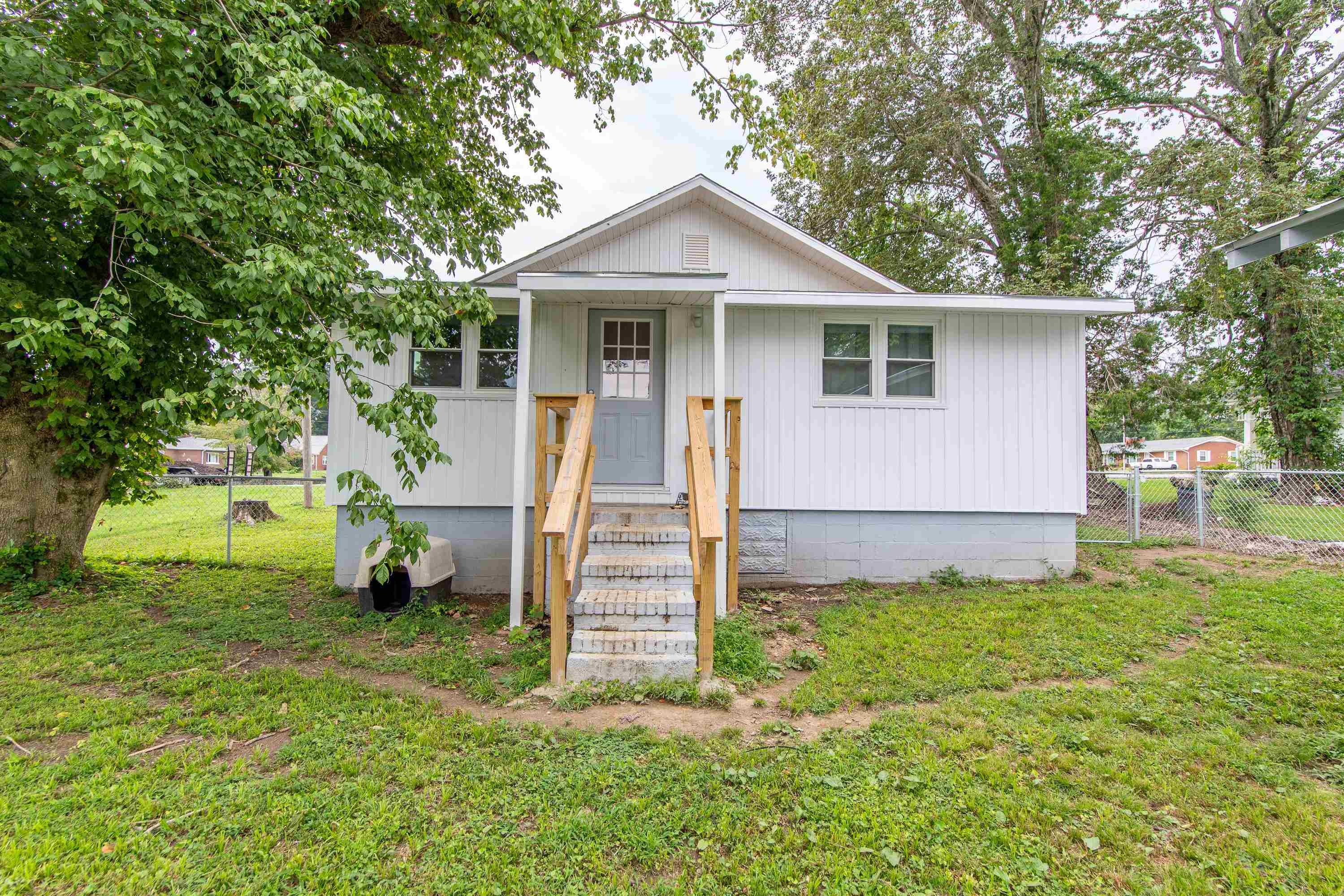 115 E Songer St Property Photo 7