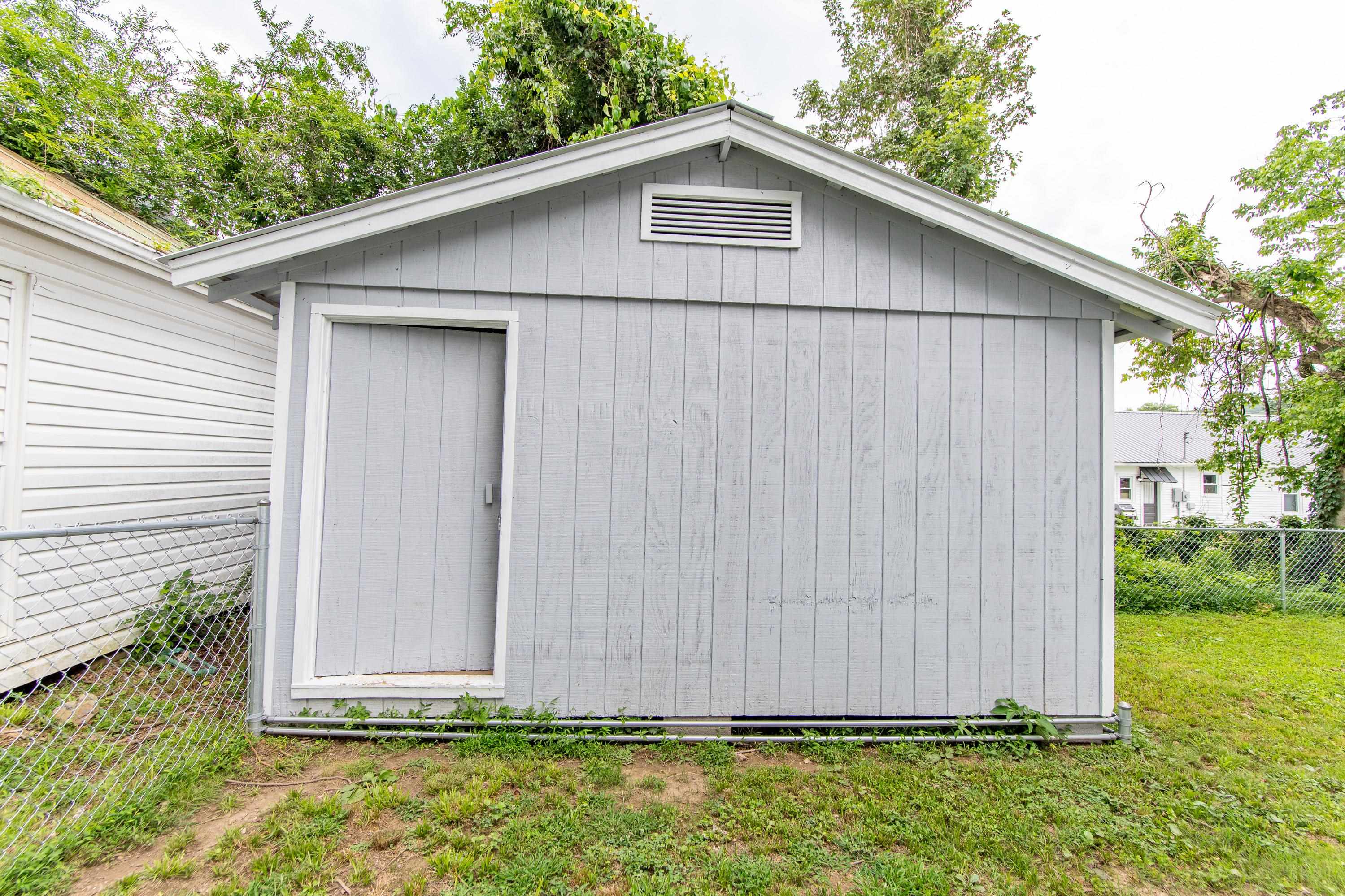 115 E Songer St Property Photo 8