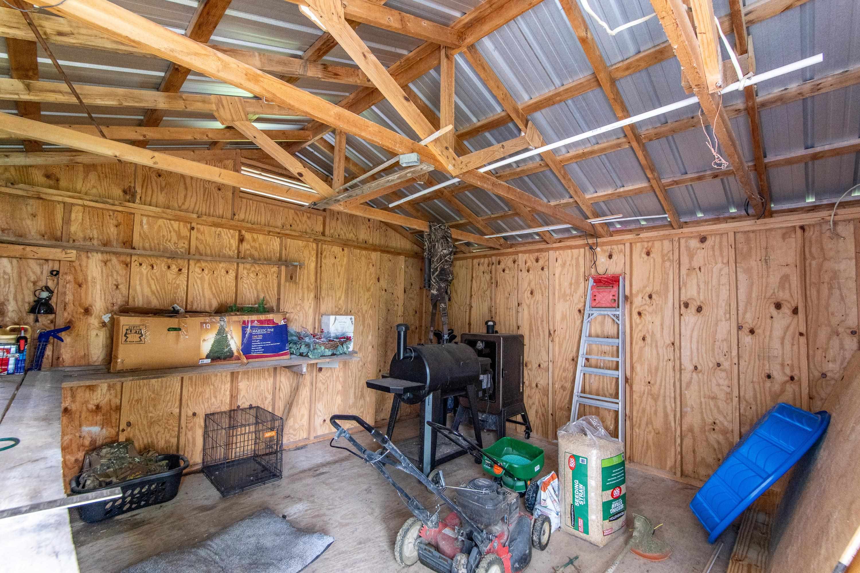 115 E Songer St Property Photo 9