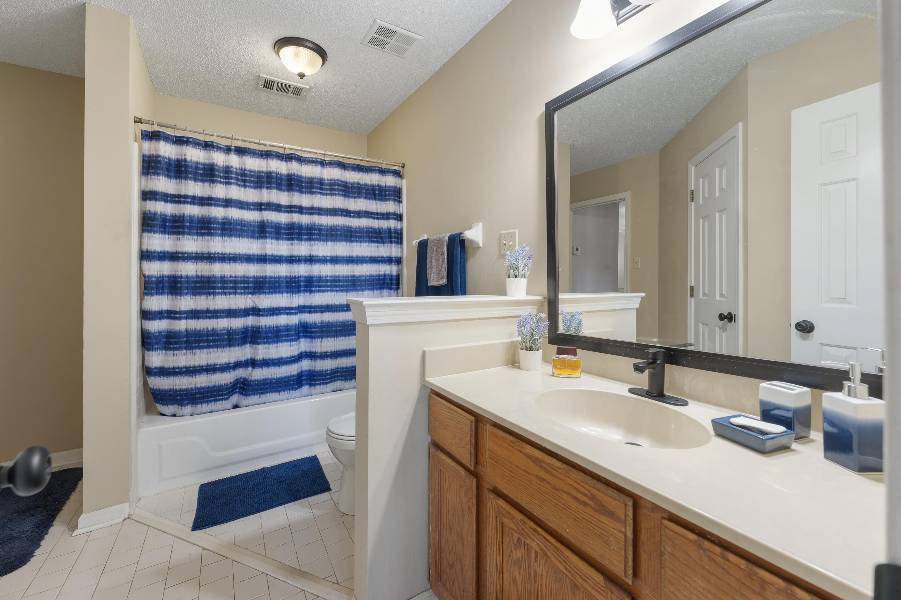 4011 Muirfield Dr Property Photo 20