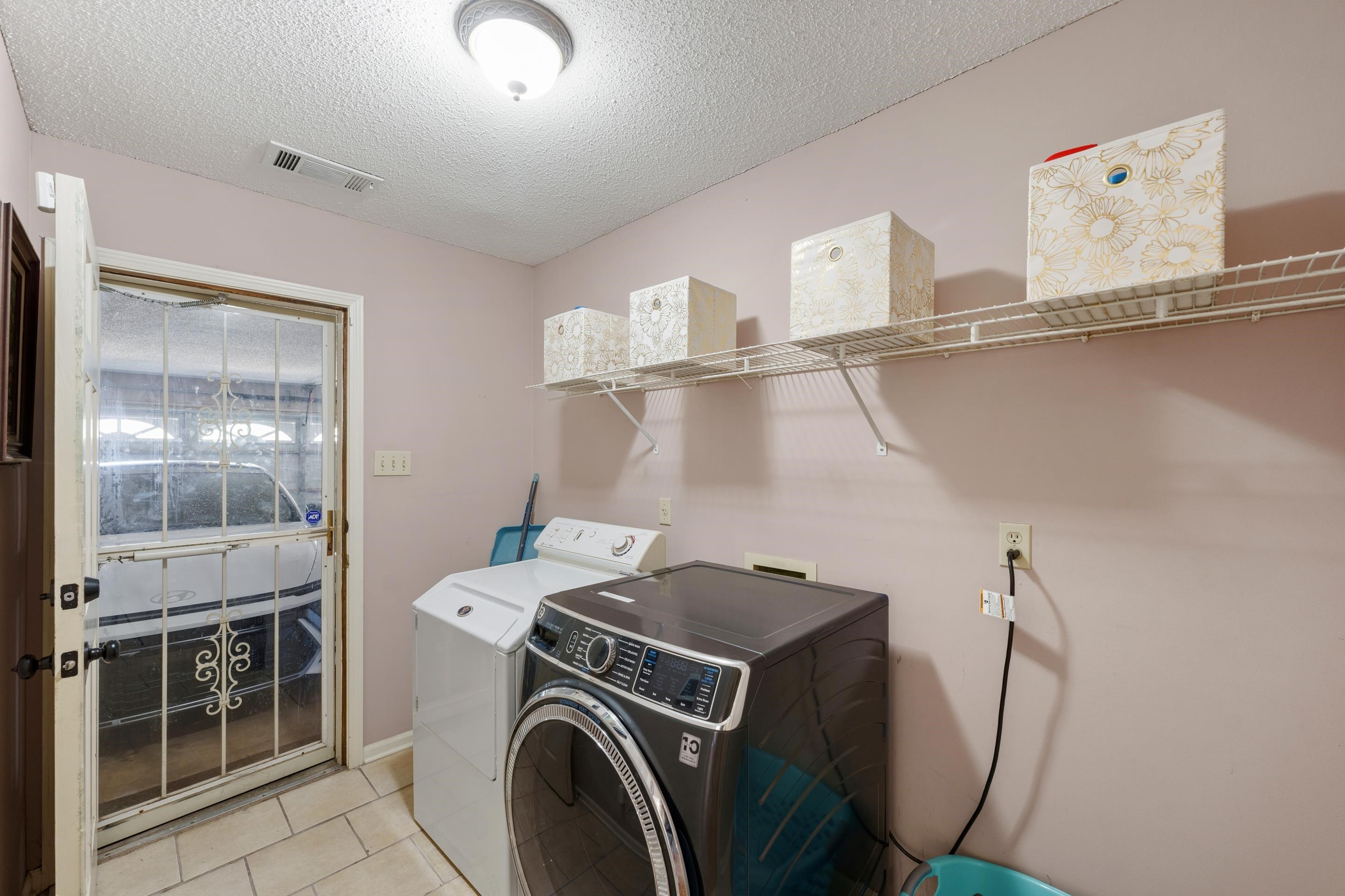 4011 Muirfield Dr Property Photo 23