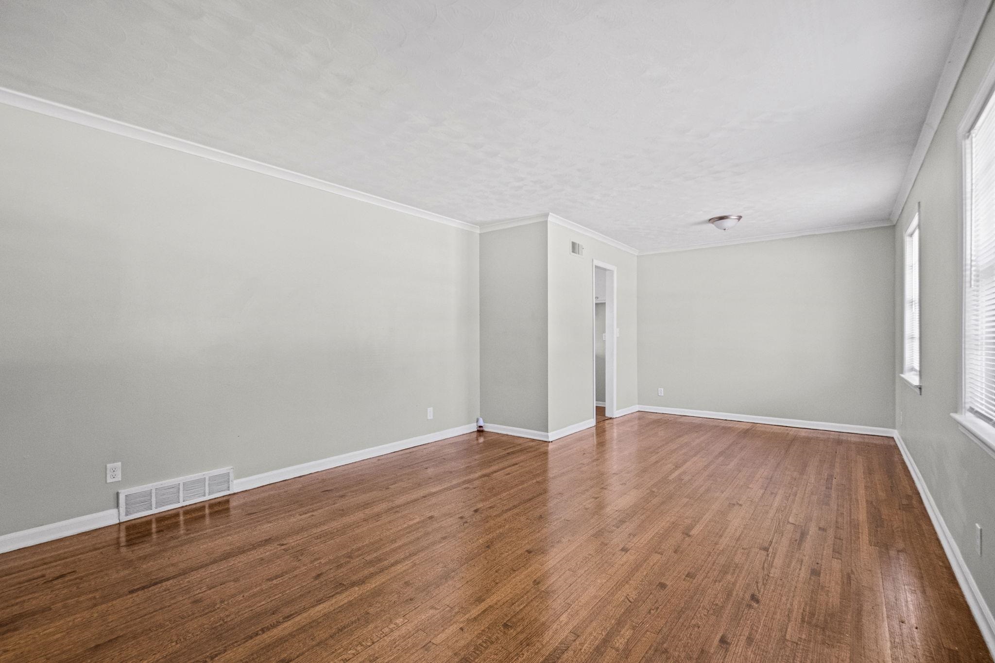 4479 Jamaica Ave Property Photo 3