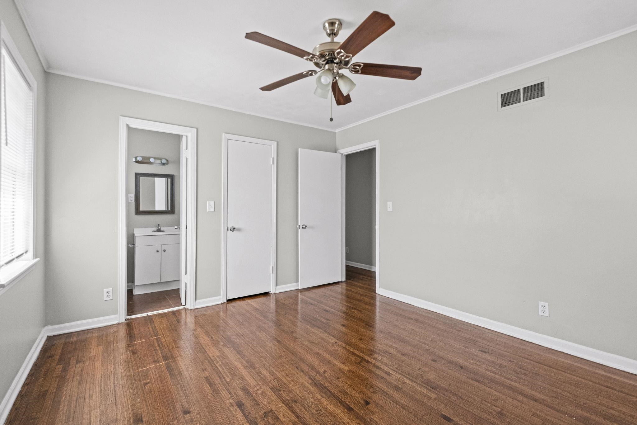 4479 Jamaica Ave Property Photo 6