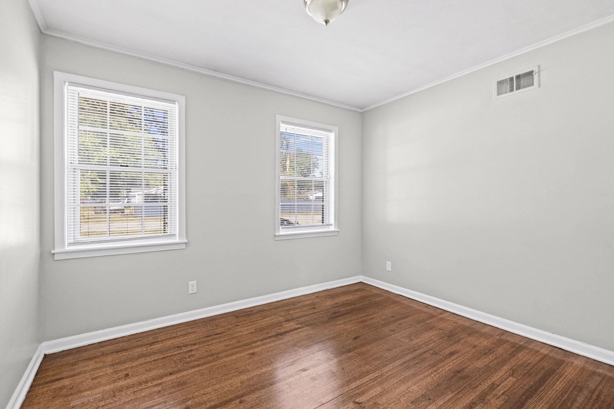 4479 Jamaica Ave Property Photo 9