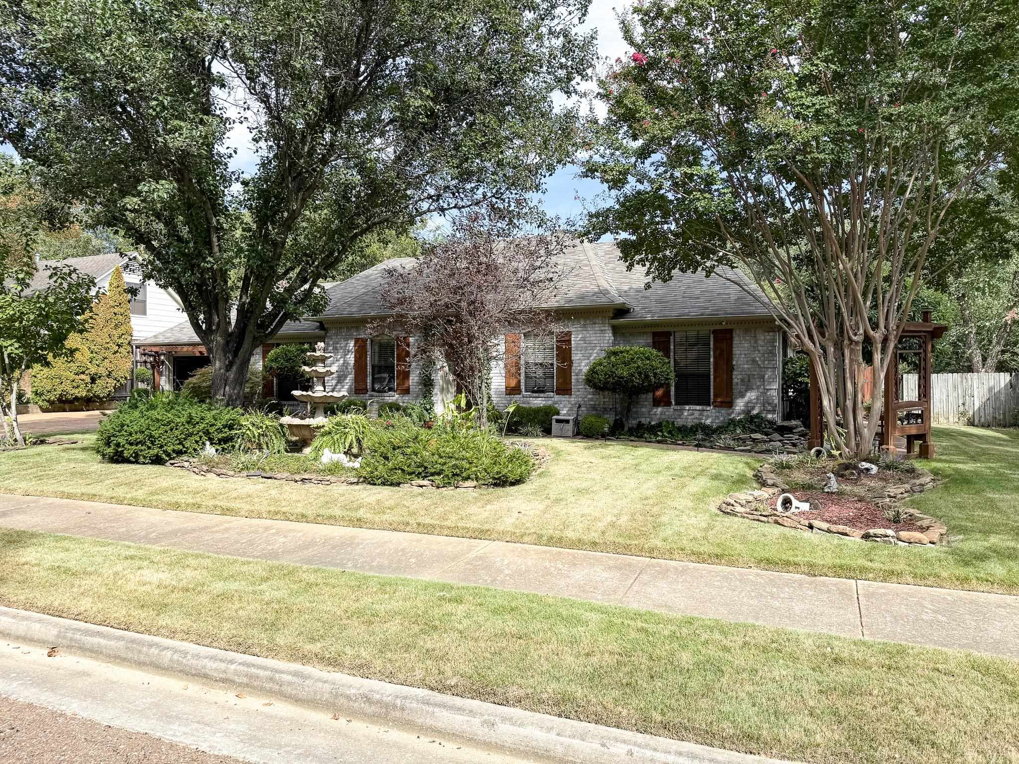 3038 Yates St Property Photo 1