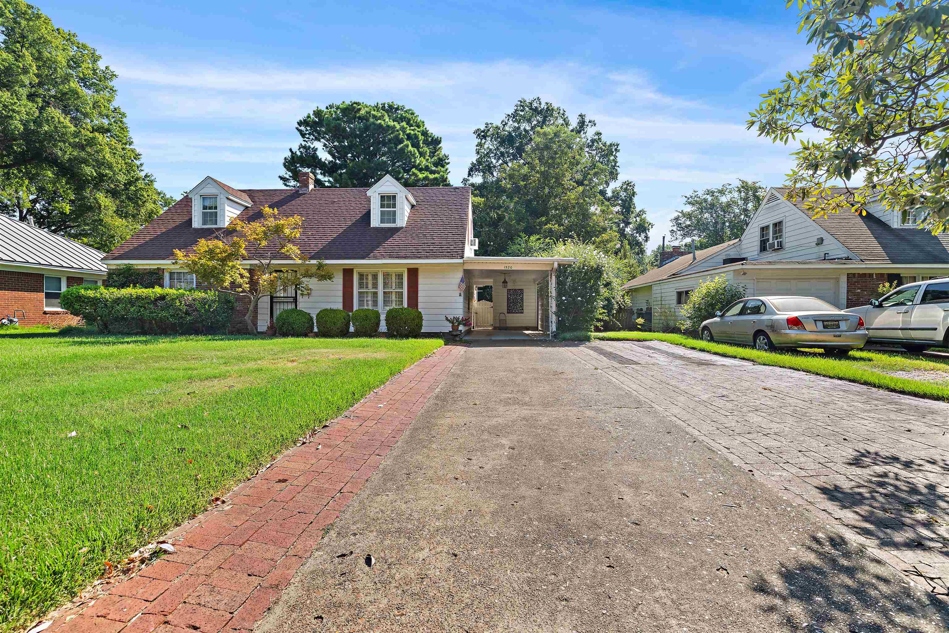 1520 Mt Moriah Rd Property Photo 2