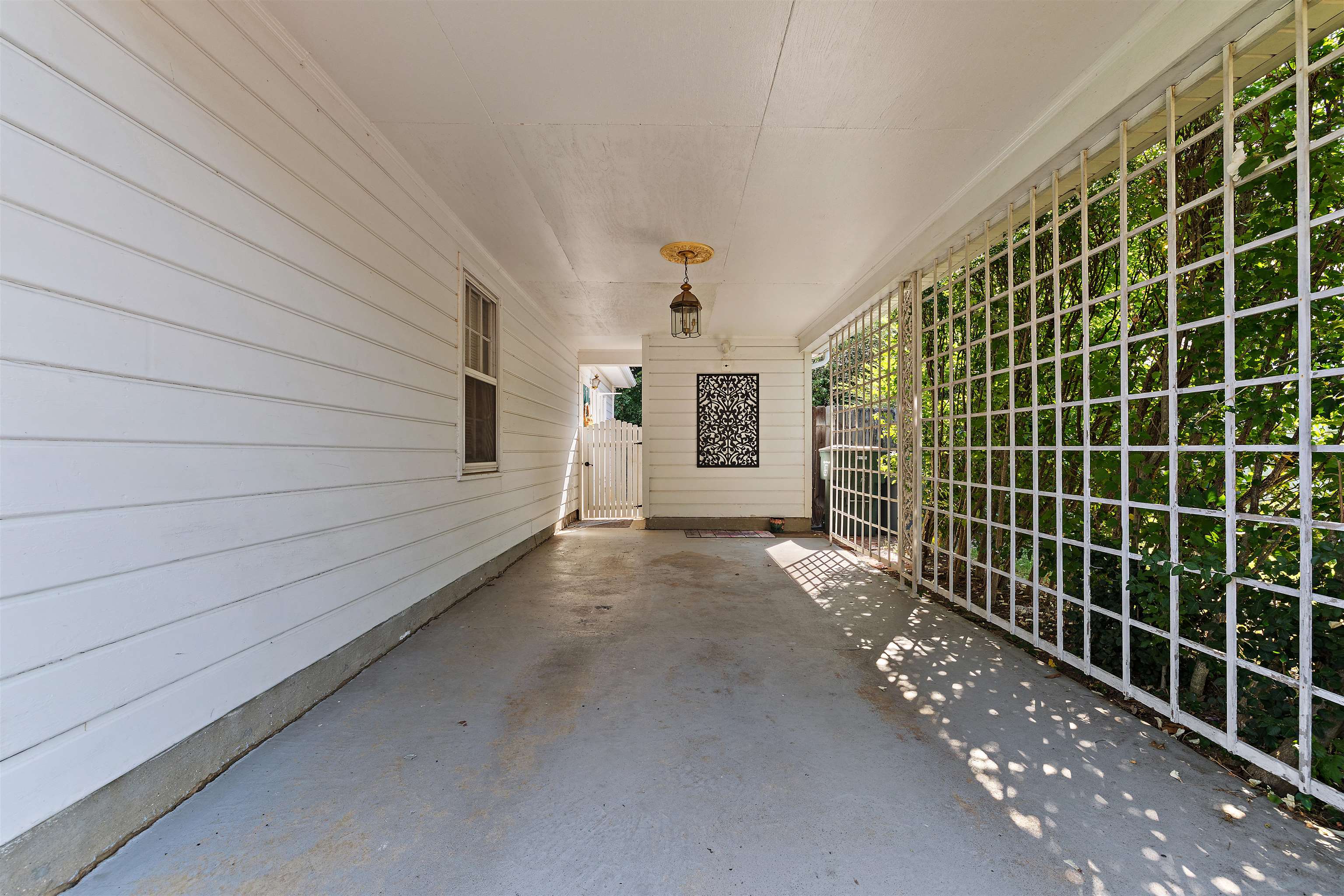 1520 Mt Moriah Rd Property Photo 3