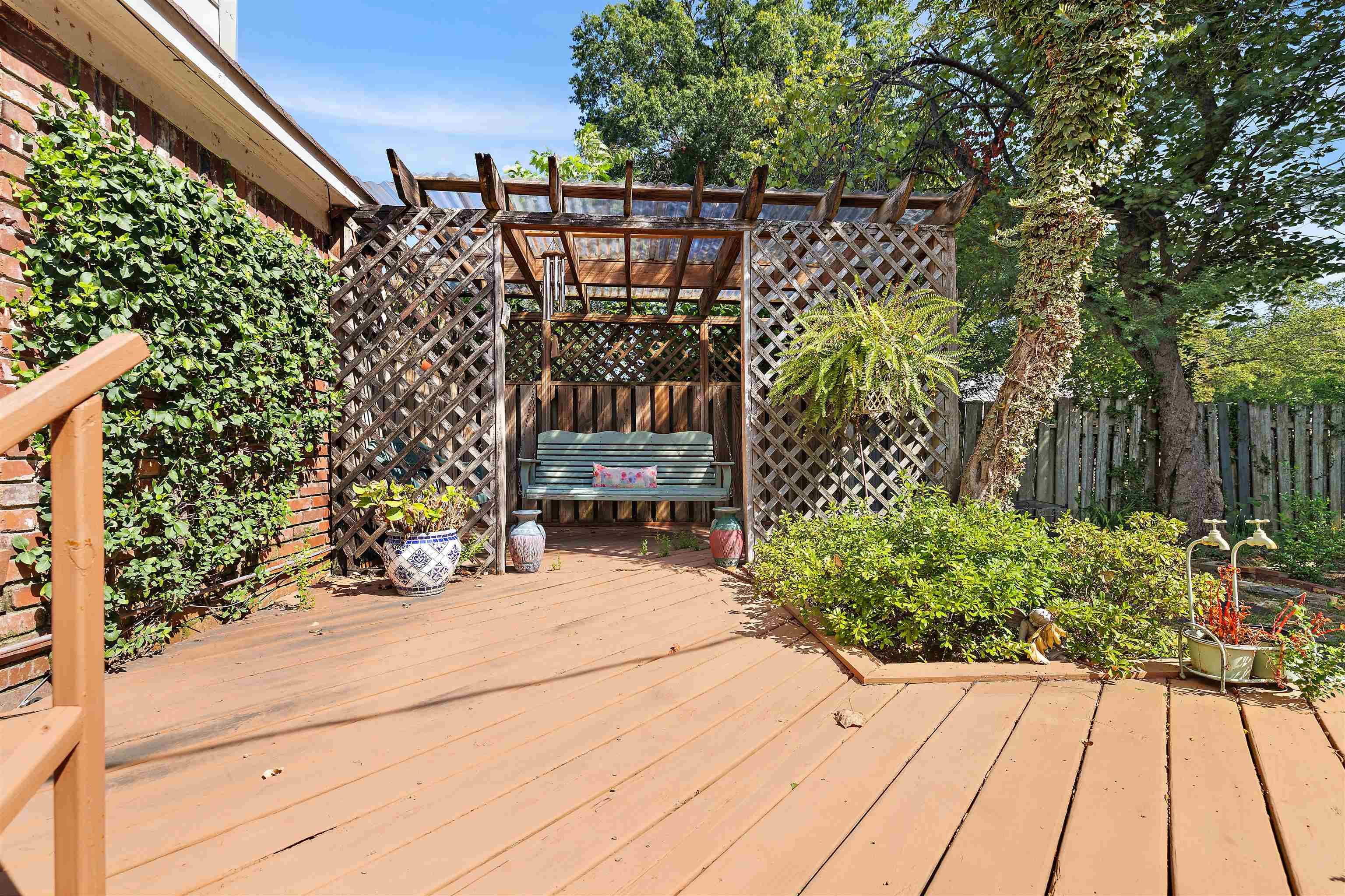 1520 Mt Moriah Rd Property Photo 6