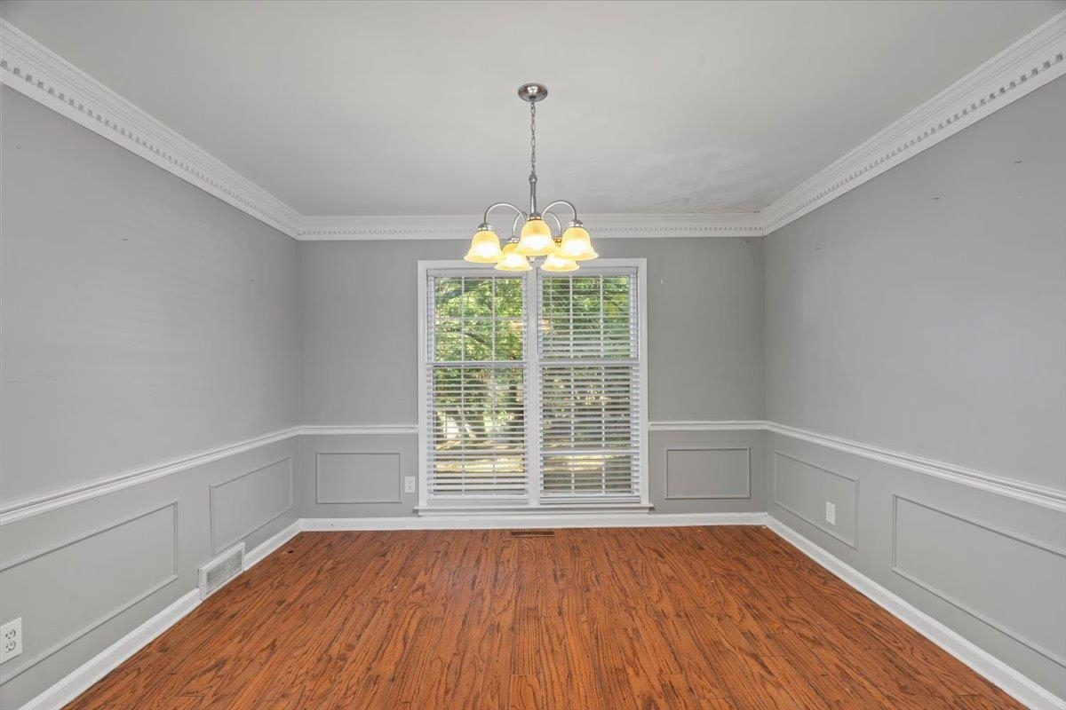 8020 Poplar Pike Property Photo 8