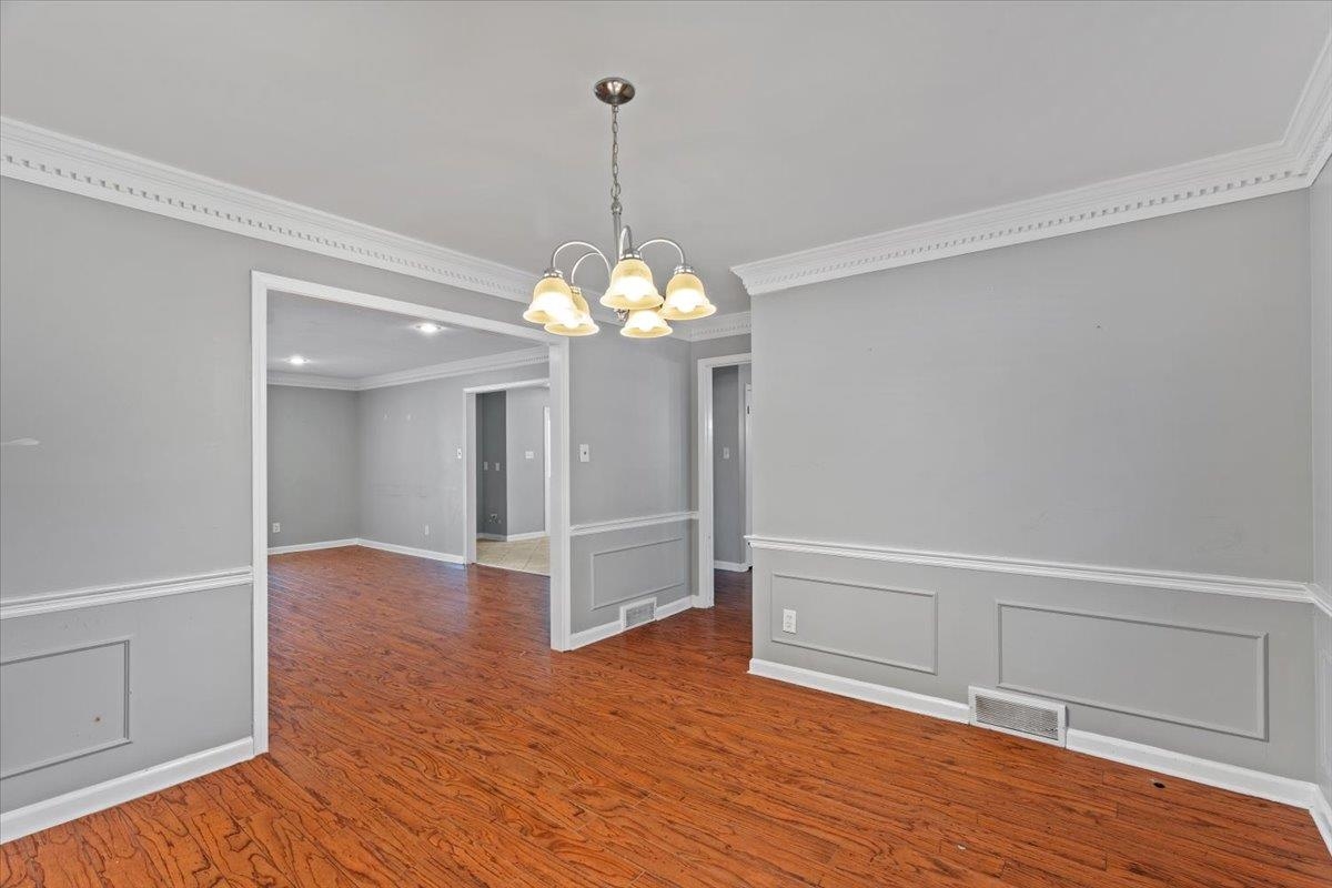 8020 Poplar Pike Property Photo 9