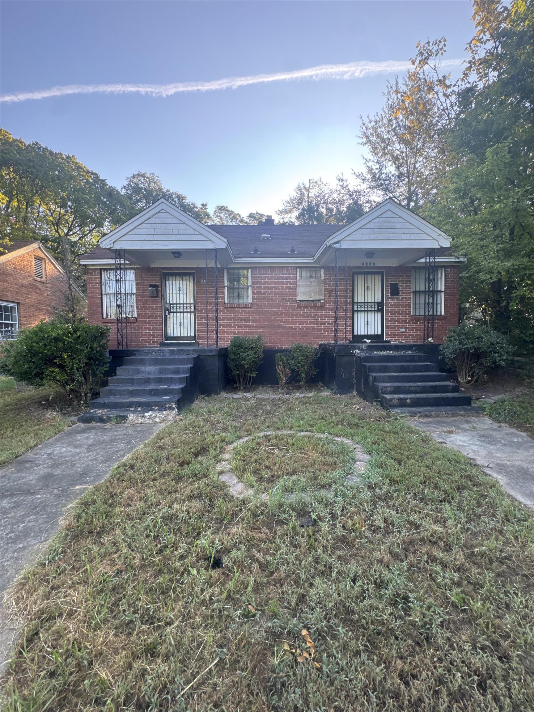 1510 LATHAM ST Property Photo 1