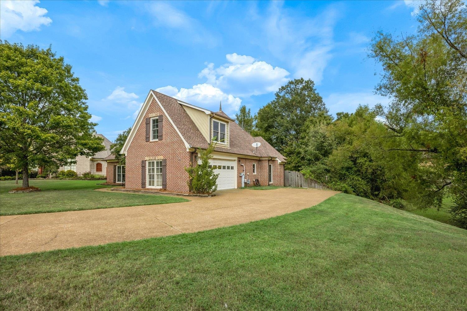 8308 Thorne Hollow Cv Property Photo 2