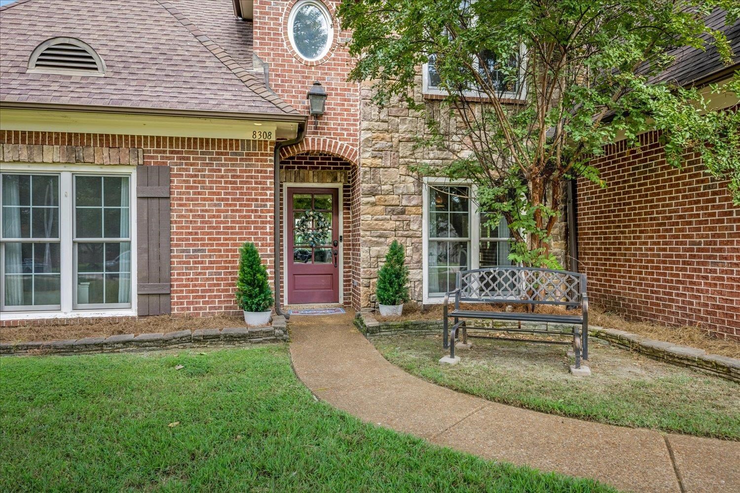 8308 Thorne Hollow Cv Property Photo 3