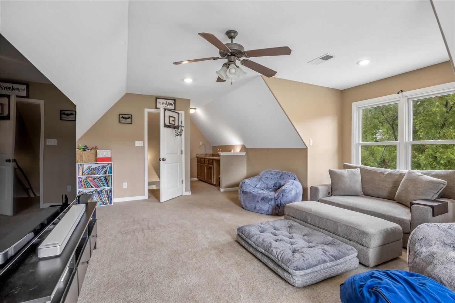 8308 Thorne Hollow Cv Property Photo 33