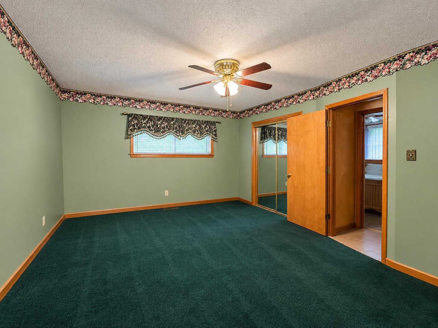 1492 Rainey Ave Property Photo 2