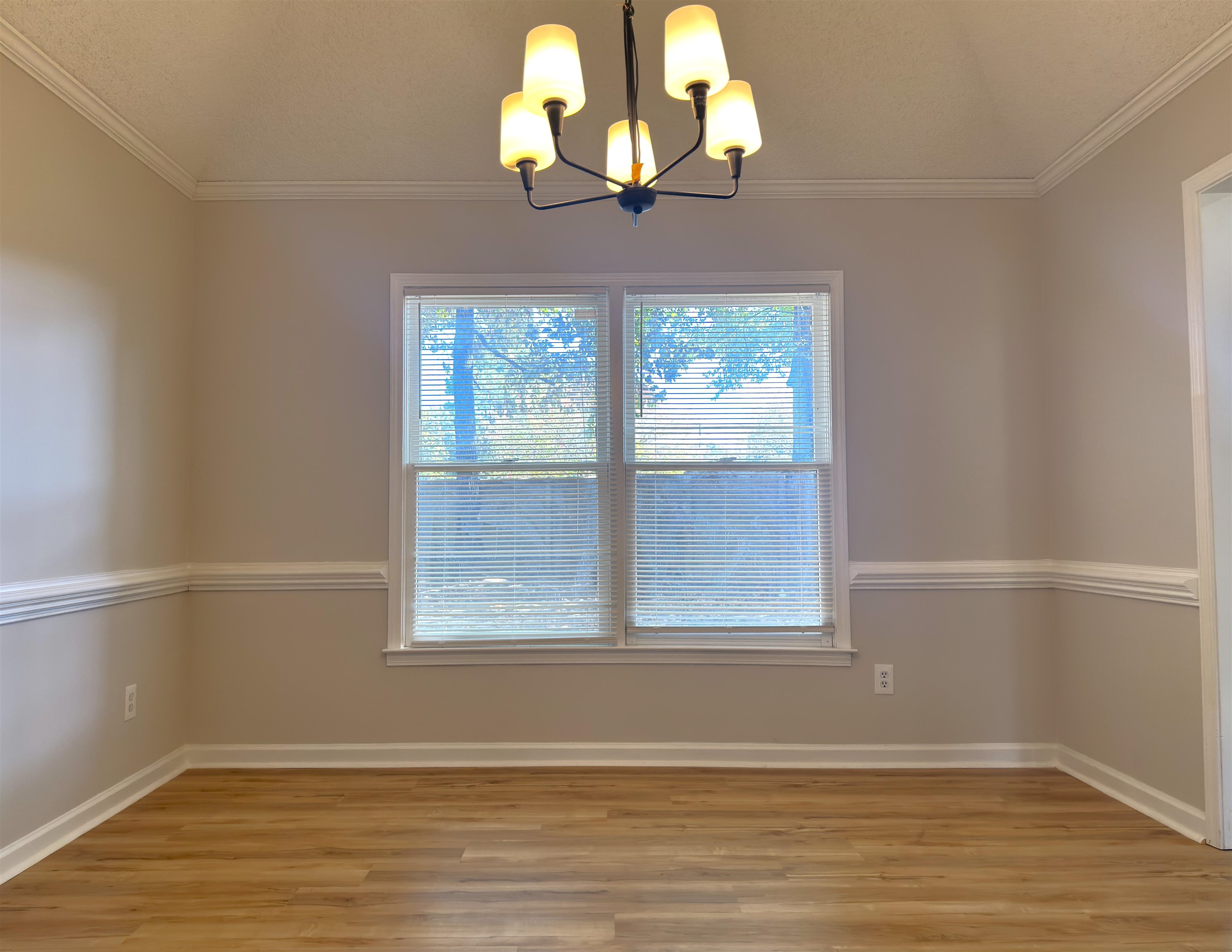 880 Fair Oaks Dr Property Photo 8