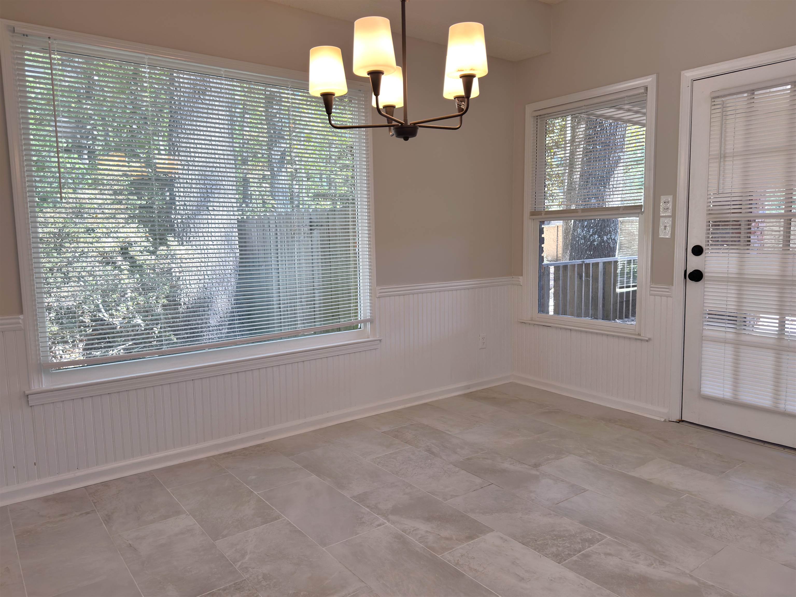 880 Fair Oaks Dr Property Photo 11